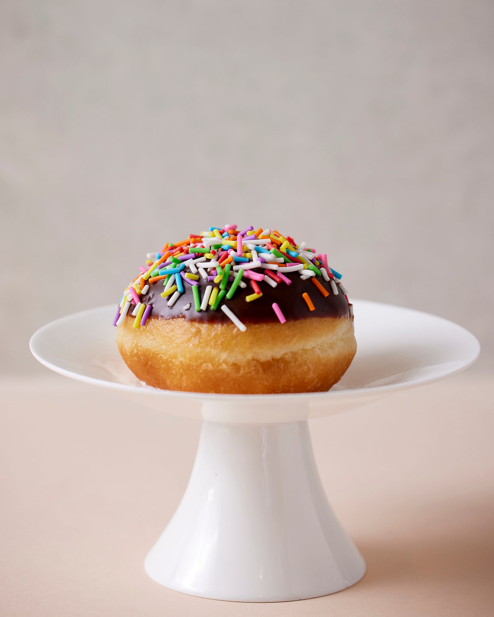 סופגניה צבעונית עם שוקולד