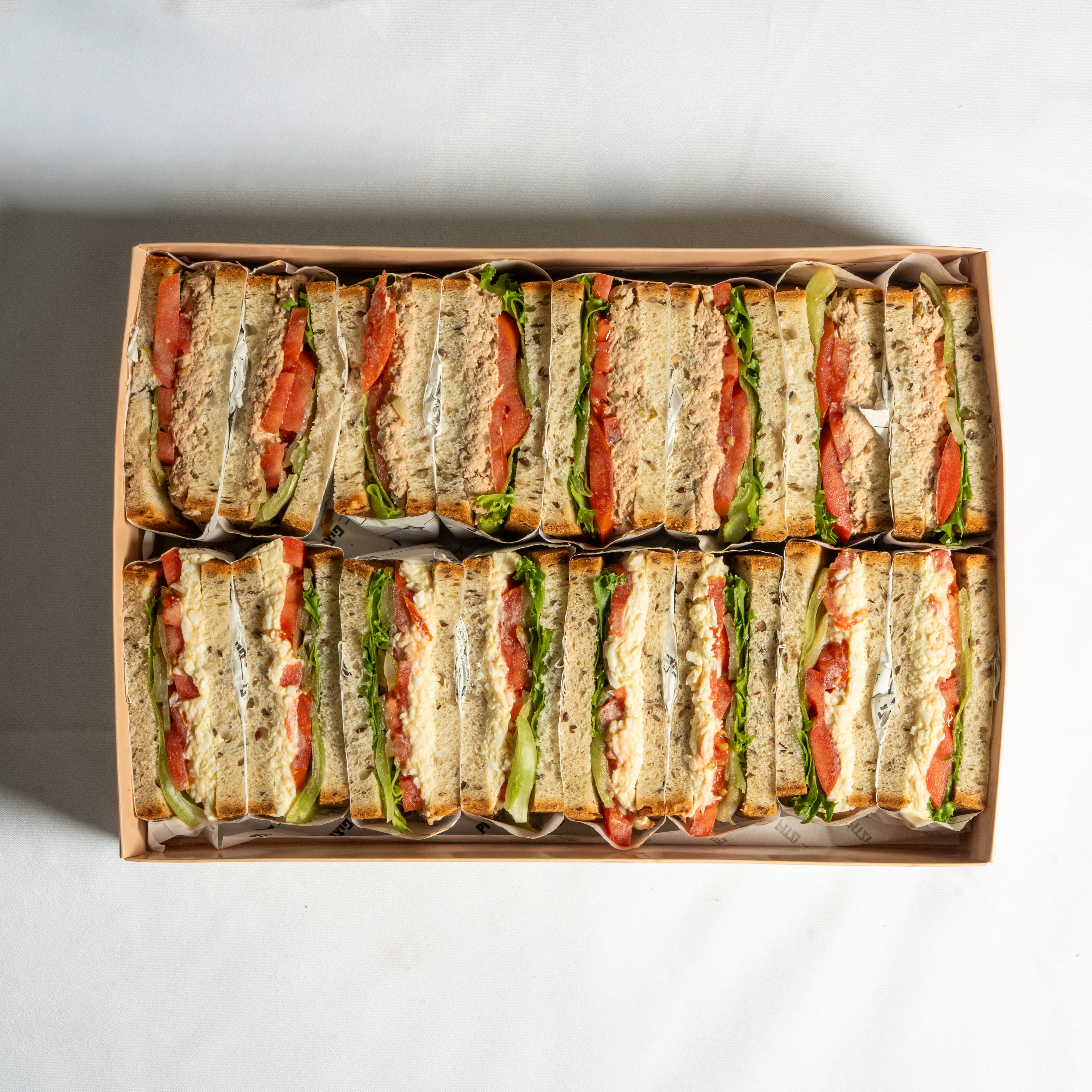 מגש קסטן ודגנים מעורב