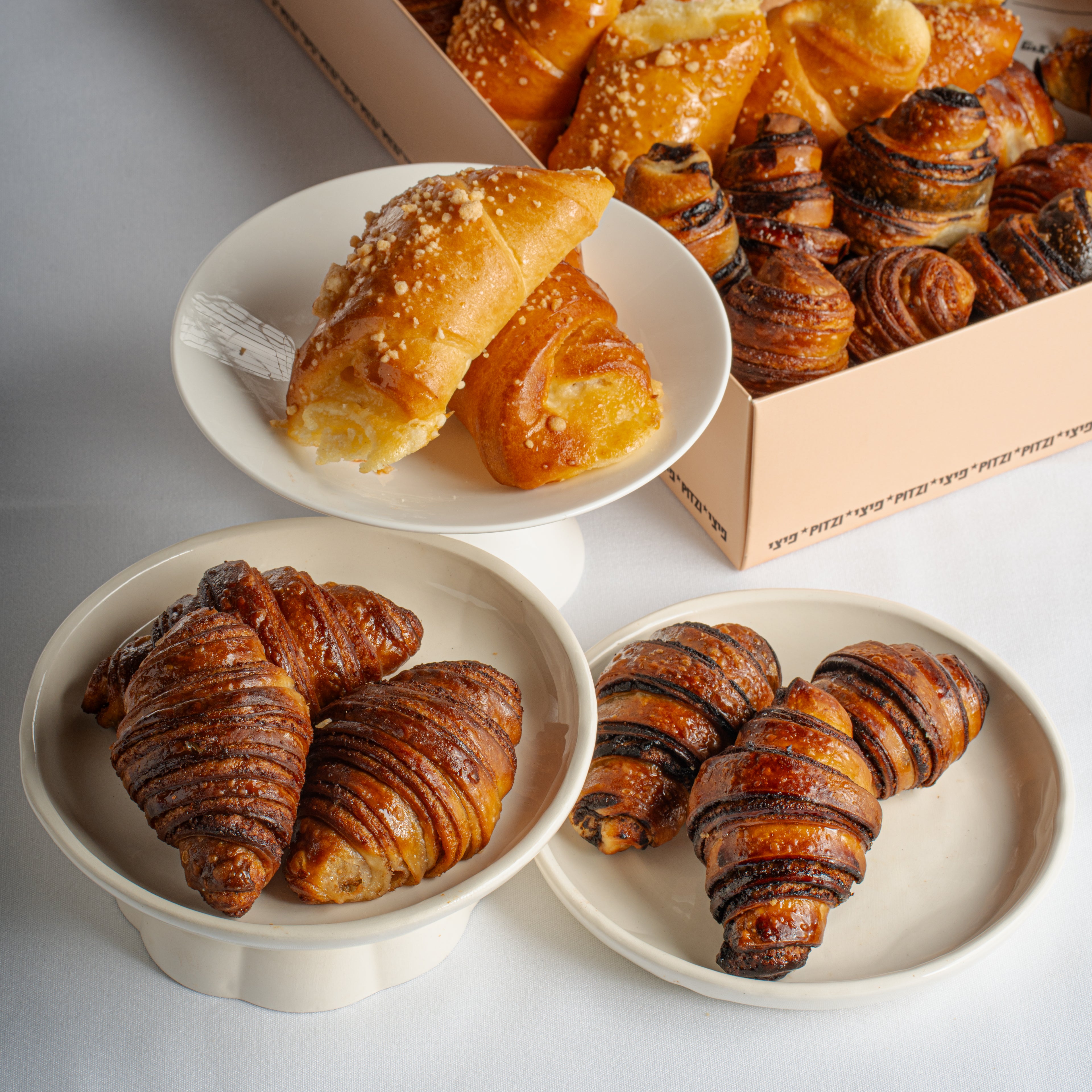 מגש מיני מאפים מתוקים