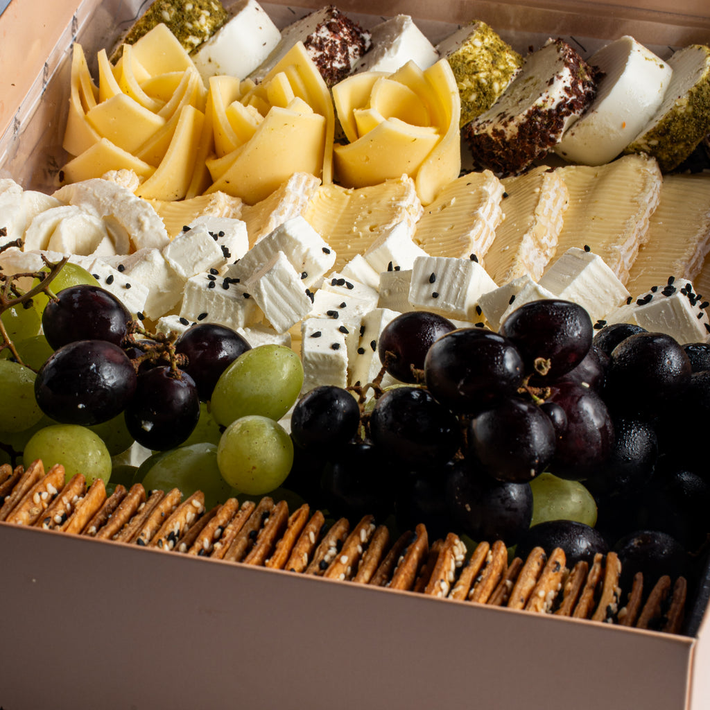 מגש גבינות גדול