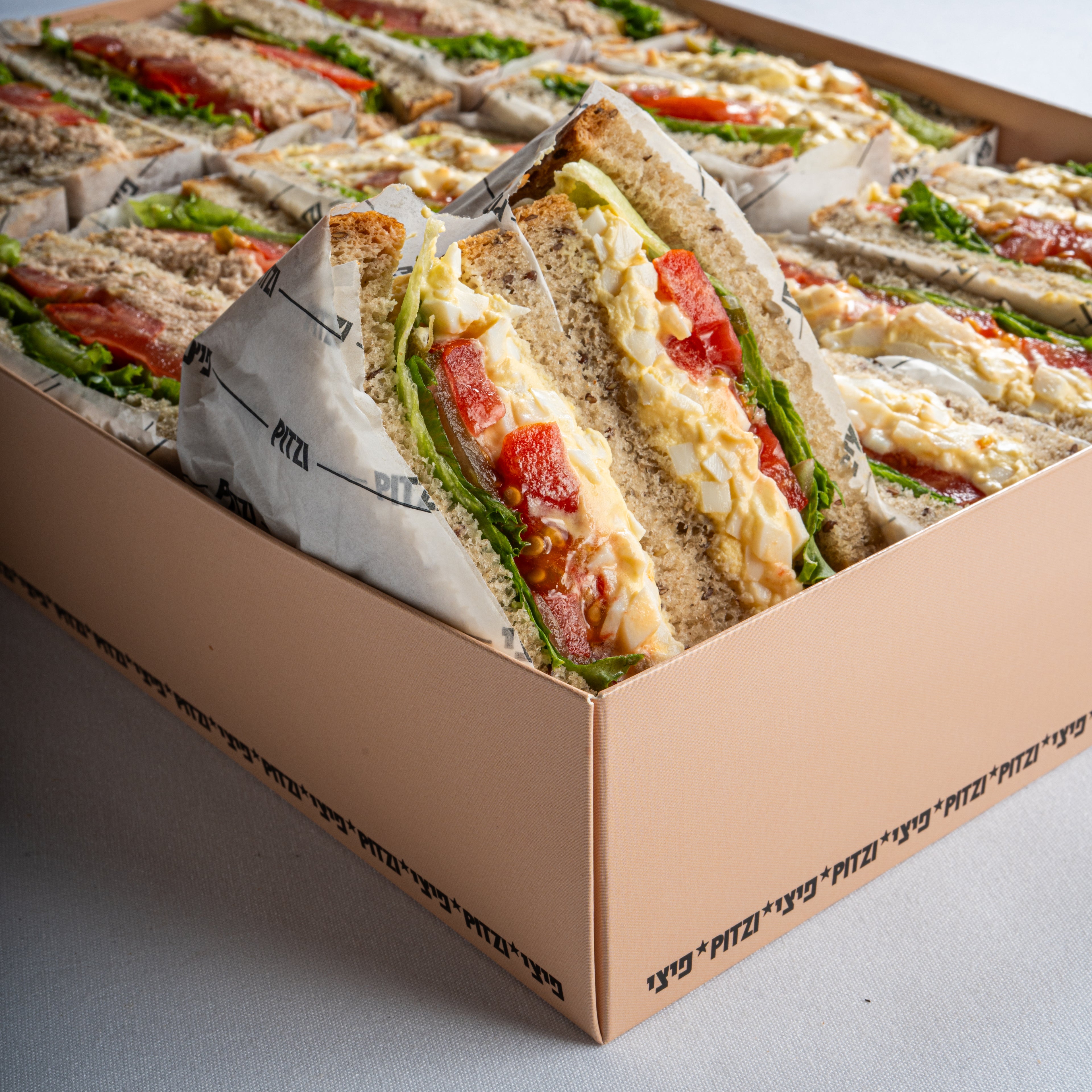 מגש דגנים סלט ביצים