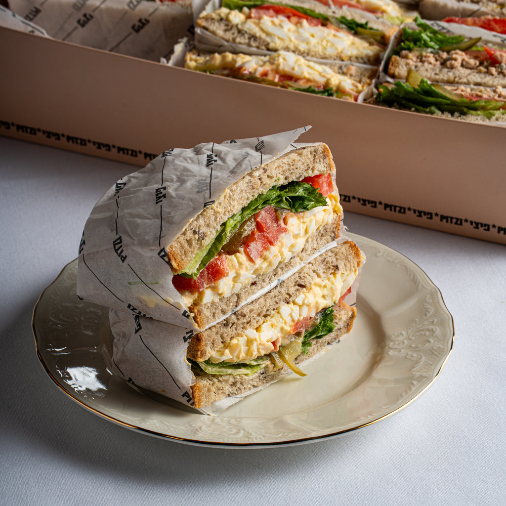 מגש דגנים סלט ביצים