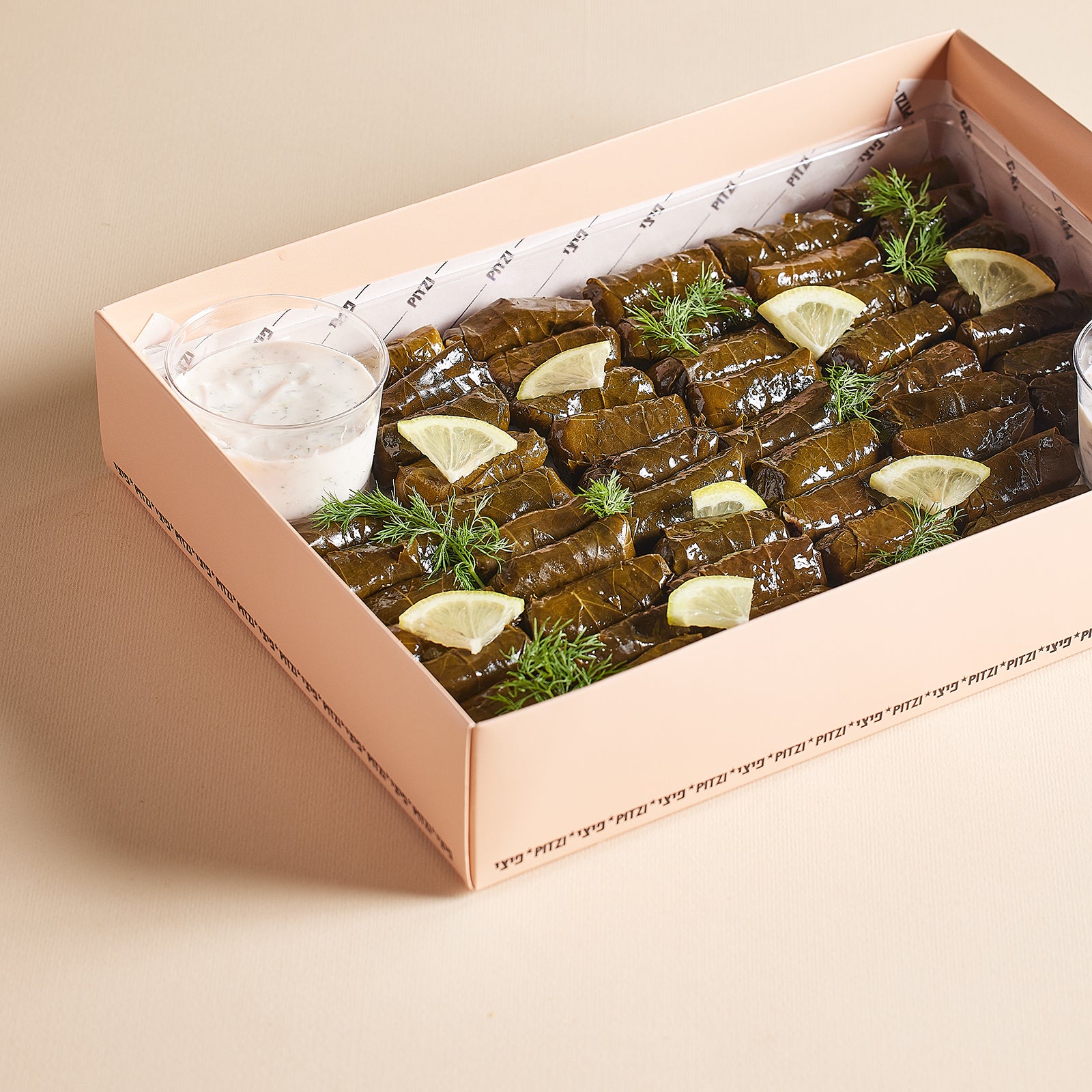 מגש עלי גפן וצזיקי