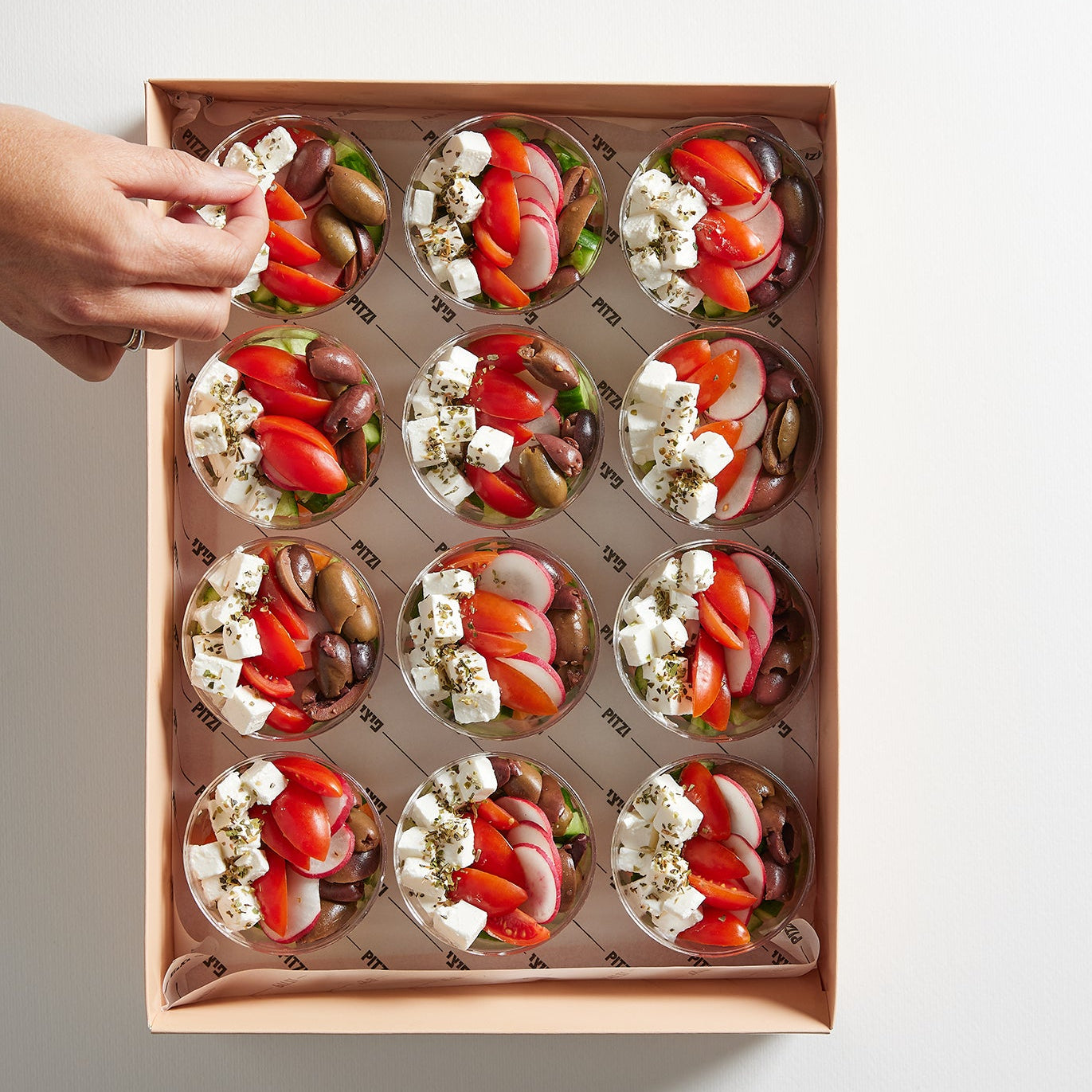 מגש כוסות סלט יווני